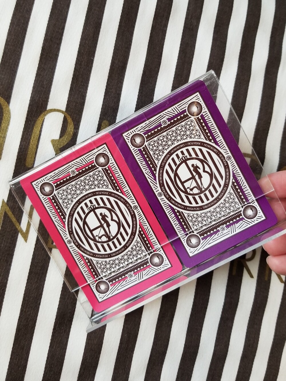 ❗Henri Bendel Playing Cards in Acrylic Display❗